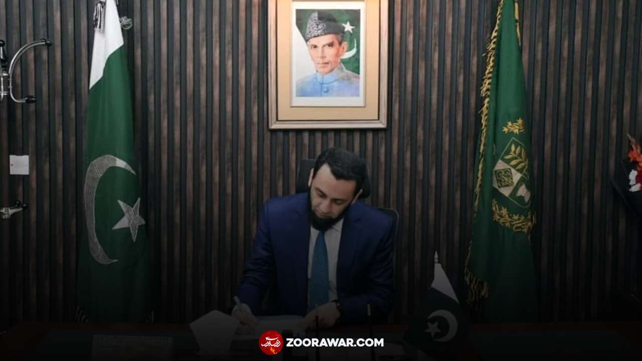 Federal Minister Attaullah Tarr