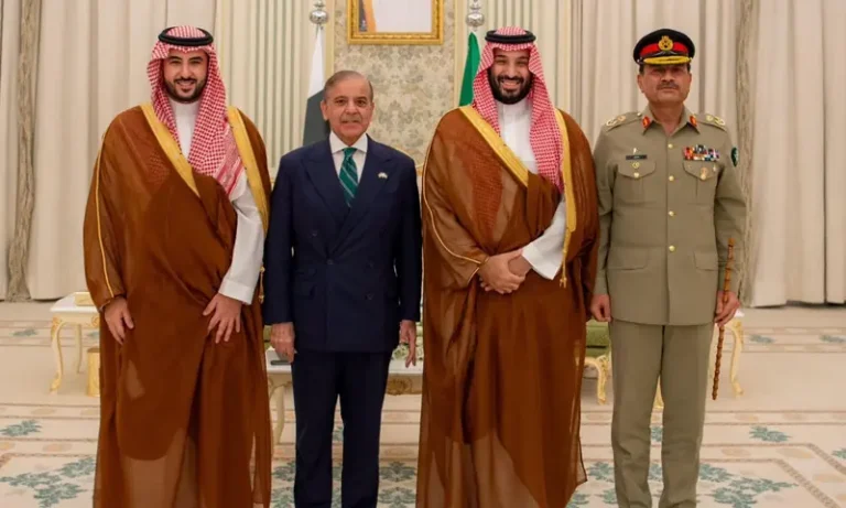 وزیراعظم شہباز شریف کا سعودی عرب کا کامیاب دورہ، پاکستان اور سعودی عرب کے درمیان اسٹریٹجک دفاعی معاہدہ