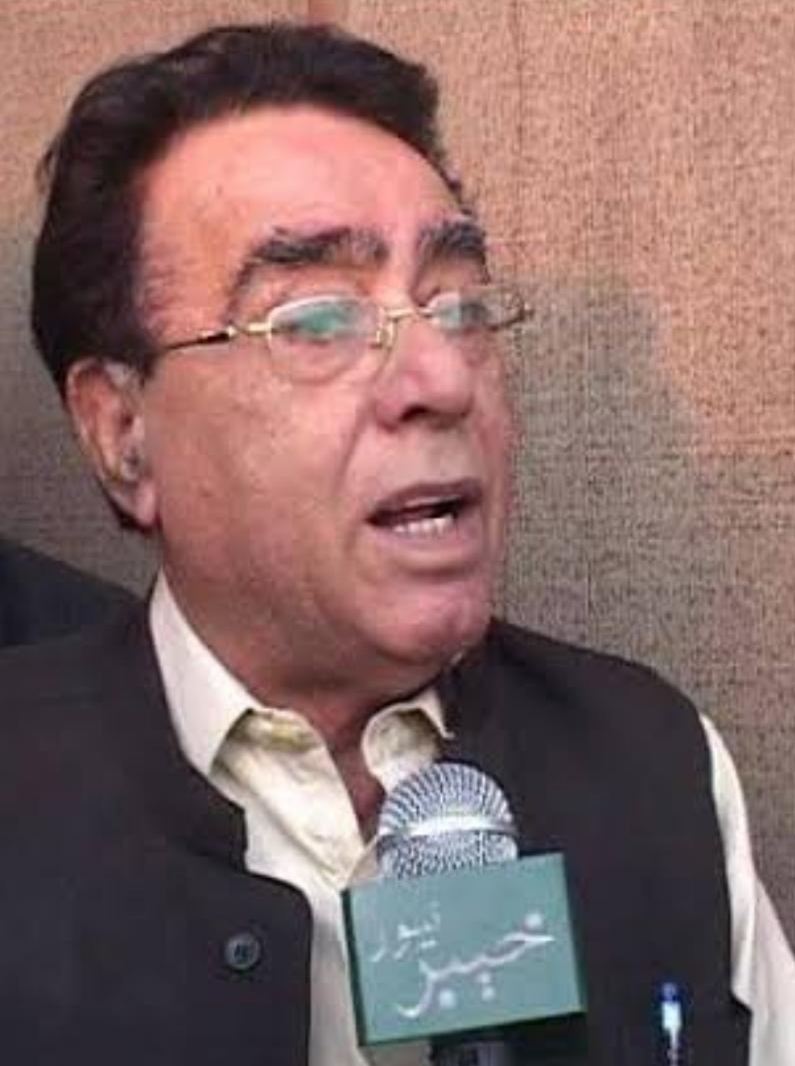 Pakistan Workers Federation officials express condolences on the death of labor leader Qamoos Gul Khan Khattak